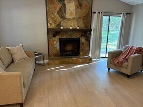 3004 Wildflower Ln SW in Snellville, GA - Building Photo - Building Photo