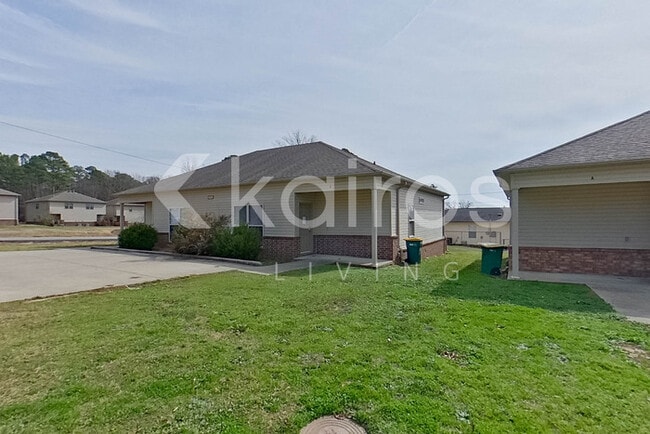 10101 W 20th St in Little Rock, AR - Building Photo - Building Photo