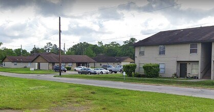 210 N Beglis Pkwy in Sulphur, LA - Foto de edificio - Building Photo