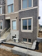 140 Honeycrisp Cres in Vaughan, ON - Building Photo - Building Photo
