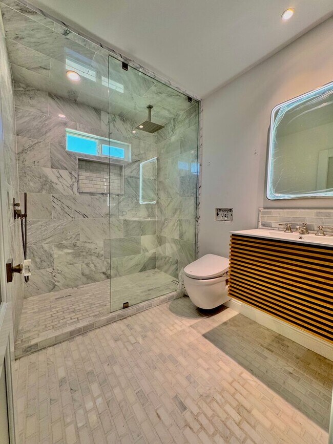 property at 4539-Centinela-12411 S Centinela Ave