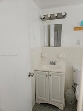 4590 SW 67th Ave in Miami, FL - Building Photo - Building Photo