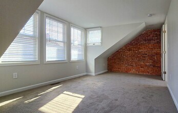 Walnut Street Commons in Harrisburg, PA - Building Photo - Building Photo