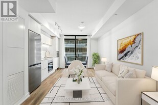 1 Jarvis St in Hamilton, ON - Building Photo