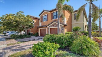20223 Lagente Cir in Venice, FL - Building Photo