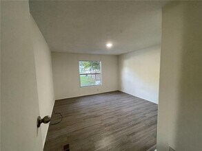 111 Plott Dr in Brunswick, GA - Building Photo - Building Photo