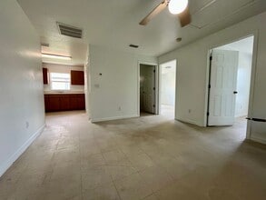3106 W Reynolds St in Plant City, FL - Building Photo - Building Photo