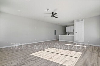 948 S Corinth St Rd in Dallas, TX - Foto de edificio - Building Photo