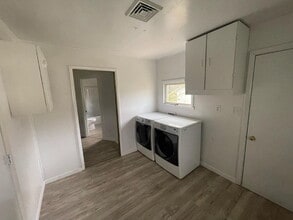 272 River Rd in Dalmatia, PA - Foto de edificio - Building Photo