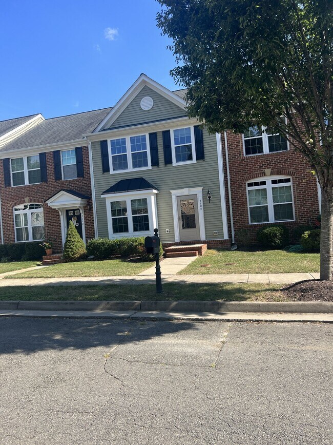 7120 Azalea Dr in Ruther Glen, VA - Building Photo - Building Photo