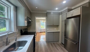 19 Neck Rd in Haverhill, MA - Building Photo - Building Photo