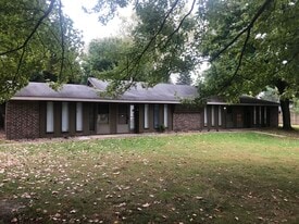 5014 old maysville road in Fort Wayne, IN - Building Photo