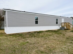 247 Old Airport Rd in Newport, NC - Building Photo - Building Photo