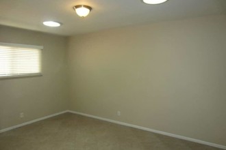 5560 Bonnie St in San Bernardino, CA - Building Photo - Building Photo
