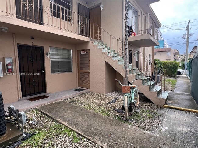 property at 427 SW 6th St