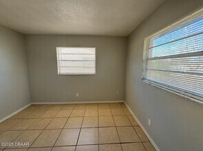 1221 Kennedy Rd in Daytona Beach, FL - Building Photo - Building Photo