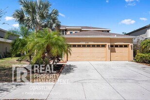 2585 Hobblebrush Dr in North Port, FL - Building Photo