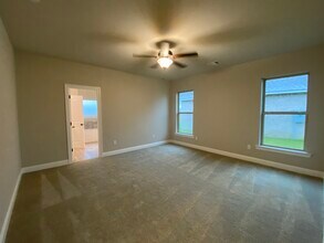 40190 Maddie Drive in Prairieville, LA - Foto de edificio - Building Photo