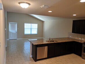 6018 Red Rose in San Antonio, TX - Building Photo - Building Photo