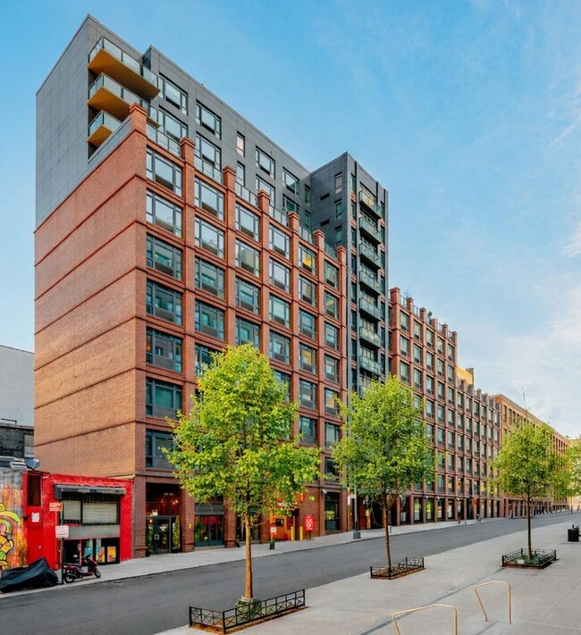 181 Front St in Brooklyn, NY - Foto de edificio - Building Photo