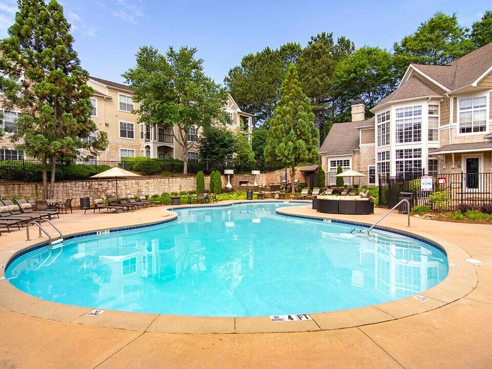 Ascent at Windward in Alpharetta, GA - Foto de edificio