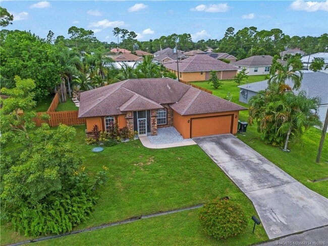 3532 SW Margela St in Port St. Lucie, FL - Building Photo - Building Photo