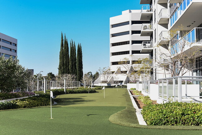 Essex Skyline at MacArthur Place in Santa Ana, CA - Building Photo - Building Photo