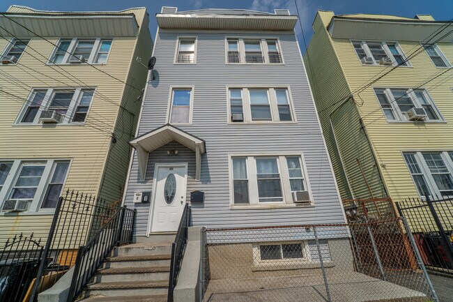 property at 422 Woodside Ave