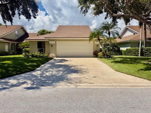 204 Cape Pointe Cir in Jupiter, FL - Building Photo