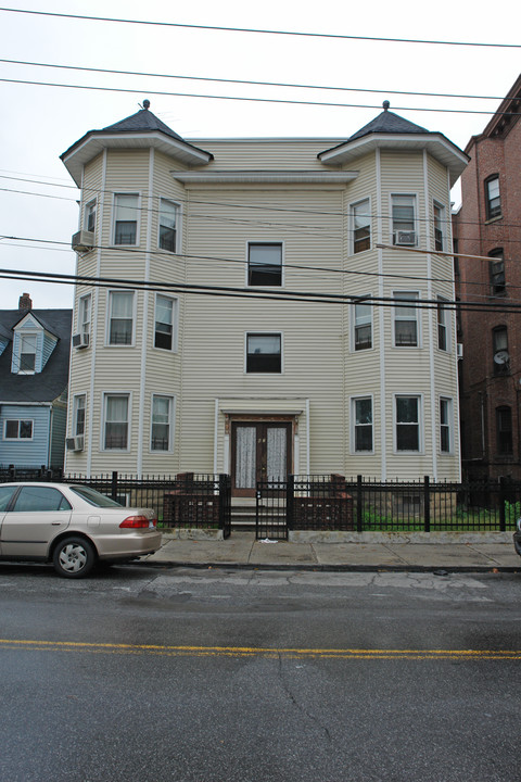 67 Radford St in Yonkers, NY - Building Photo