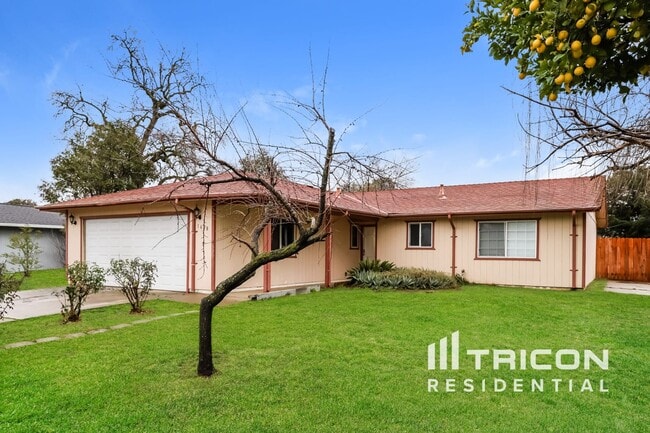 1678 Maywood Dr