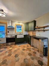 350 E 235th St in Bronx, NY - Building Photo - Building Photo