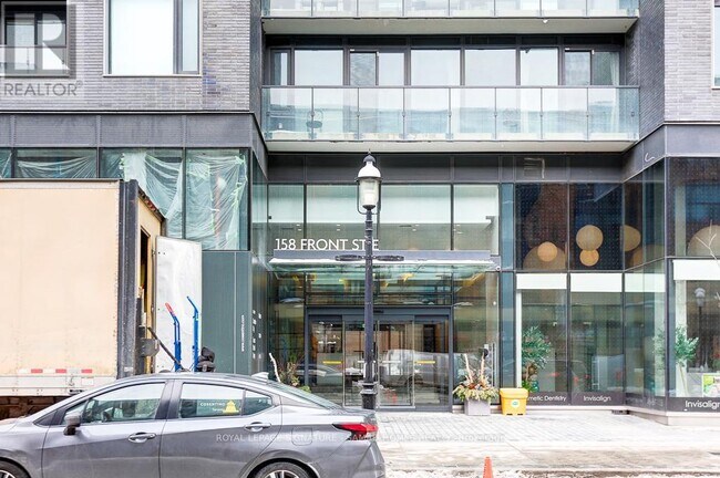 158-158 Front St E in Toronto, ON - Building Photo - Building Photo