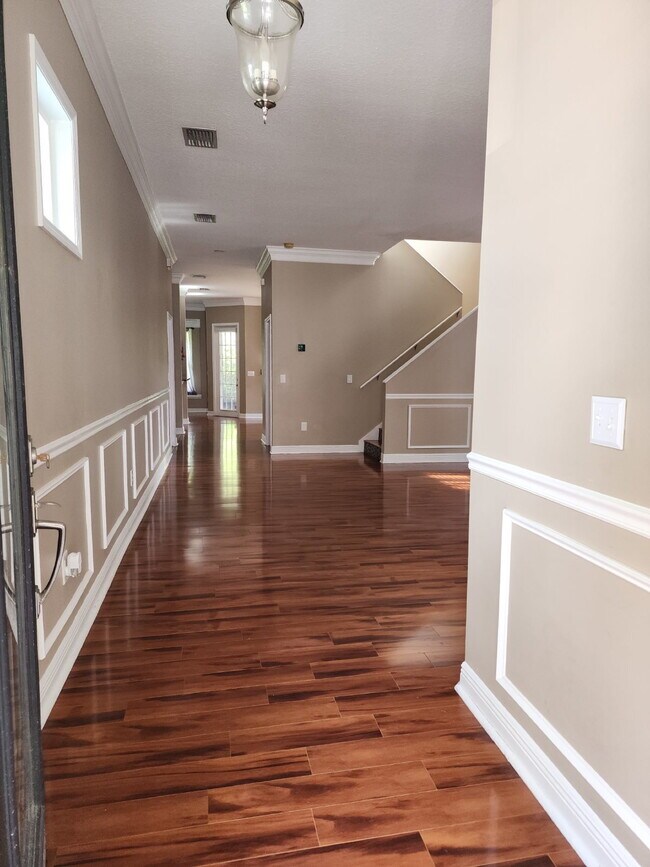 8505 Lagerfeld Dr in Land O Lakes, FL - Building Photo - Building Photo