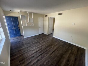 120 Byrum St in Cary, NC - Building Photo - Building Photo
