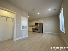 197 Green St in Boston, MA - Foto de edificio - Building Photo