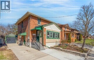 24 Onward Ave in Kitchener, ON - Building Photo