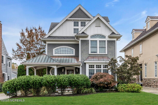 property at 412 Chicago Blvd