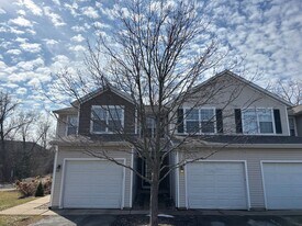 3296 Park Ridge Ln NE in Grand Rapids, MI - Building Photo