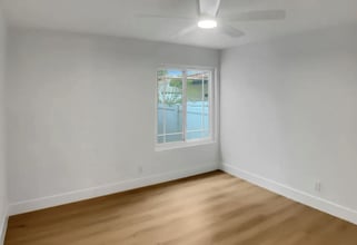 953 S Ridgecrest Cir in Anaheim, CA - Building Photo - Building Photo