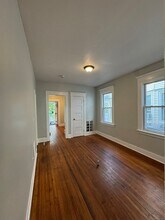 63 Sheffield Ave, Unit 1 in New Haven, CT - Building Photo - Building Photo