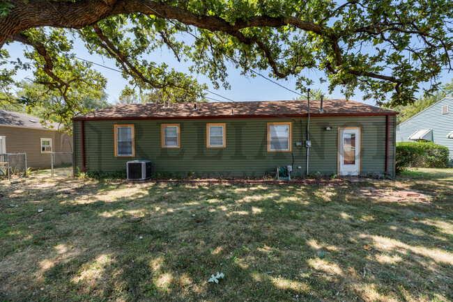 3438 S Osage St in Wichita, KS - Building Photo - Building Photo