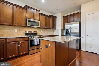 642 Highland Farms Cir in Gambrills, MD - Building Photo - Building Photo