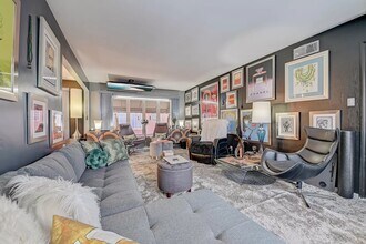 330 Chestnut Ave, Unit #11 in Long Beach, CA - Building Photo - Building Photo