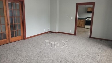 102 W Washington St in Pittsburg, KS - Building Photo - Building Photo