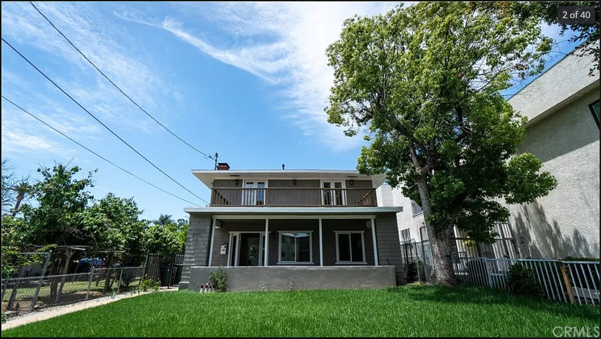 835 N Raymond Ave in Pasadena, CA - Building Photo