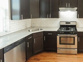 4845 N Wolcott Ave, Unit 3B in Chicago, IL - Building Photo - Building Photo