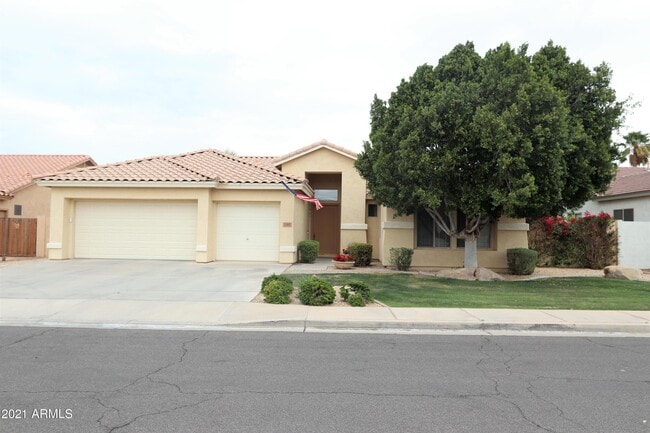 2280 E Indian Wells Dr in Chandler, AZ - Foto de edificio - Building Photo