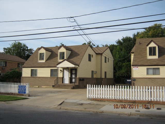 322 Ashlawn Dr in Norfolk, VA - Building Photo