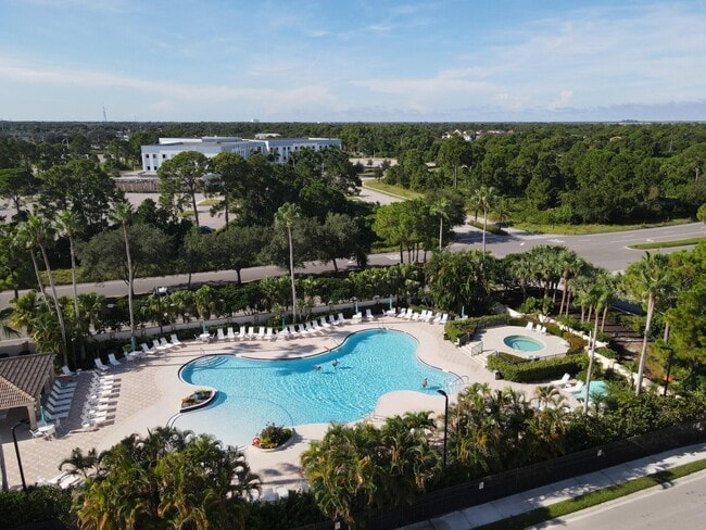 9111 Sand Shot Way in Port St. Lucie, FL - Building Photo - Building Photo